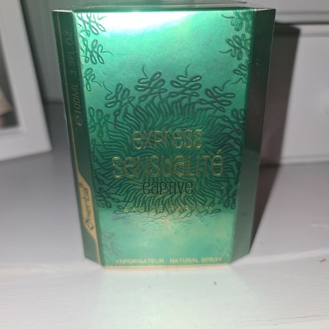 Express Sensualite Captive Eau De Parfum 100 Ml