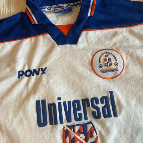 Luton Town 97/99 hjemmedrakt