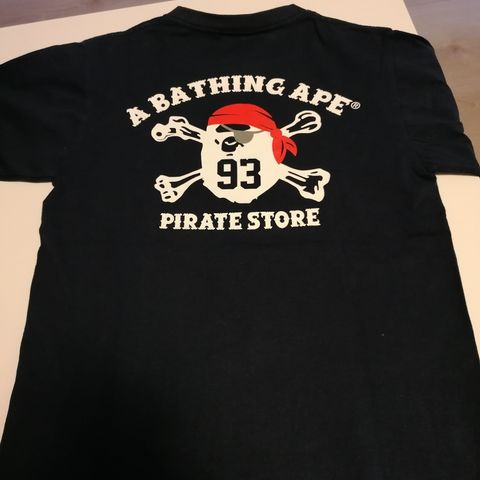 Bathing Ape  Pirate t-shirt - Small
