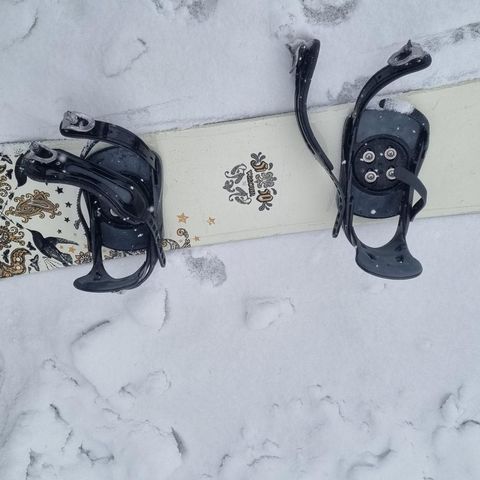 Snowboard og støvler 5150