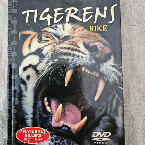 Tigerens rike -DVD og bok i en -ubrukt