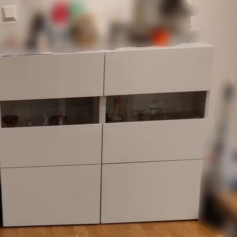 Hvit skap - bestå (Ikea)