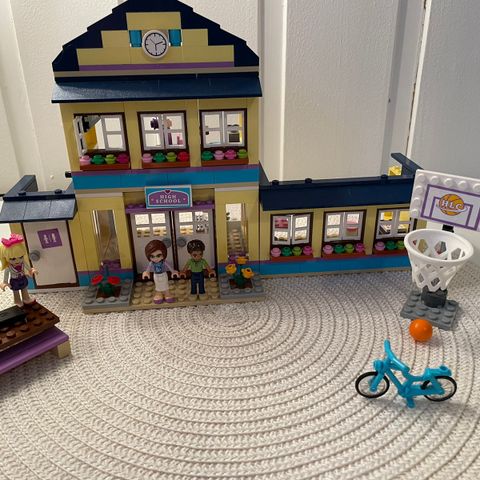 Lego Friends - School