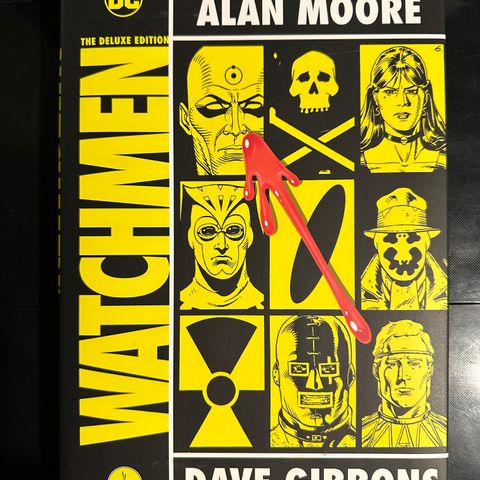 Watchmen: The Deluxe Edition.  Hardcover