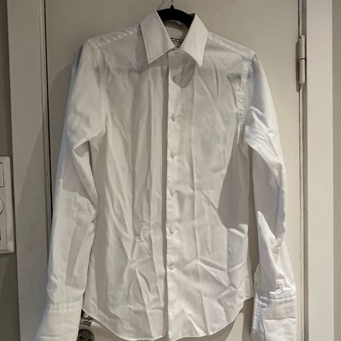 Skjorte hvit fra Linnea Braun str. S
