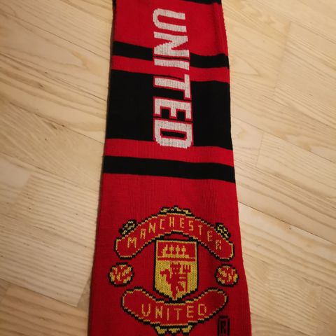 Manchester United skjerf. Ekte supporter utstyr.