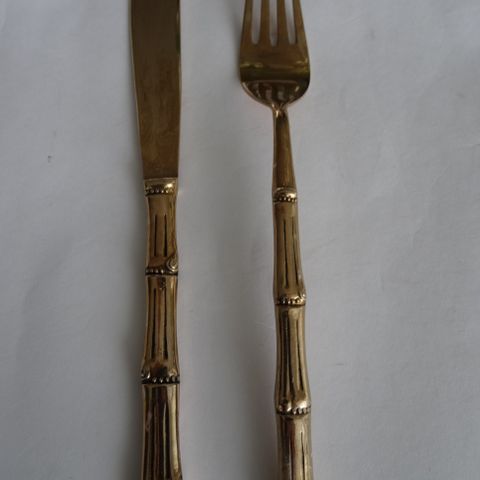 Vintage  kniv og gaffel i bronse.