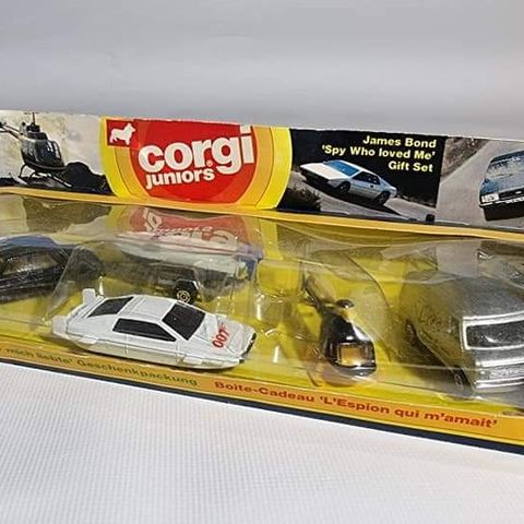 Corgi "The Spy Who Loved Me" gift set