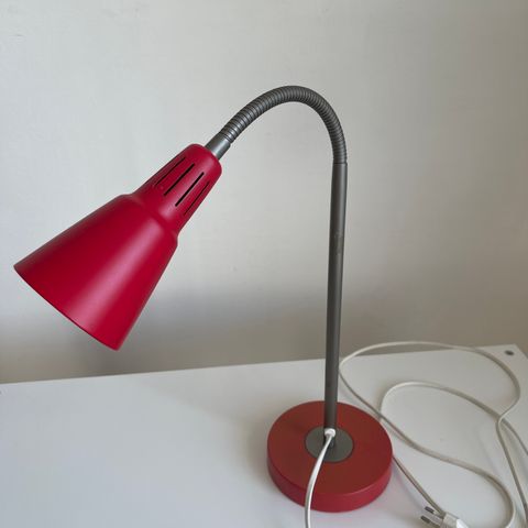 Lampe fra IKEA selges kr 100