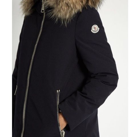 Moncler parkas (nypris 18 000)