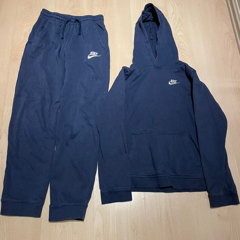 Nike joggedress sett str 158-170 mørkeblå