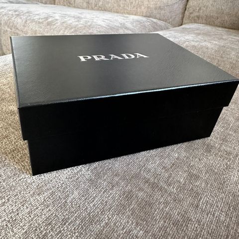 Prada eske