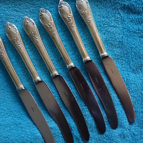 6 bestikk kniver i sølv