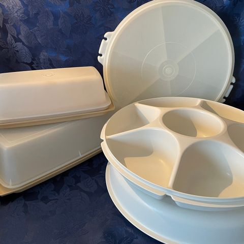 Vintage tupperware