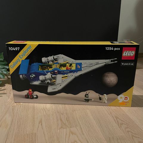 Nytt og uåpnet Lego 10497 Galaxy Explorer