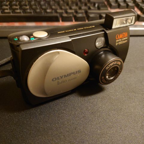 Olympus D-150 Zoom