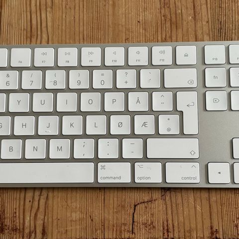 Trådløst Apple Magic Keyboard med numeriske taster