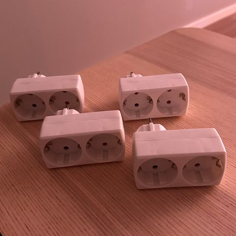 Stikkontakt adapter