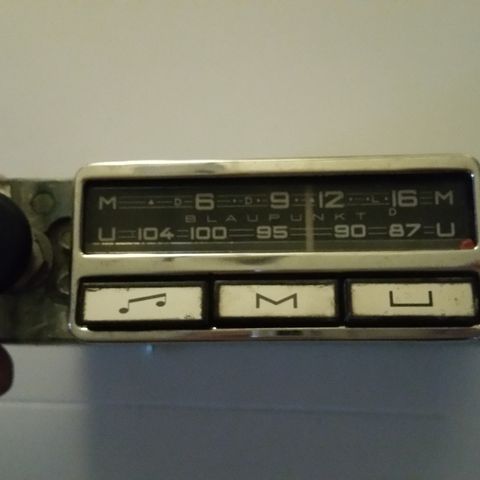 Vakker Blaupunkt bilradio, Chrom front, veteran, retro, classic, nostalgi