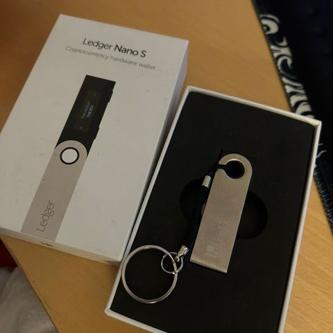 Ledger crypto lommebok / hardware wallet