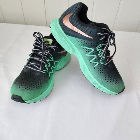 Nike, Women's Nike H20 Repel Zoom Winflo. str 38,5