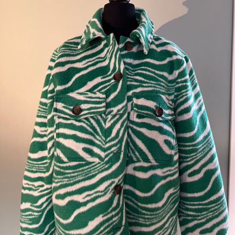 jakk fra Frakment i fin grønn farge