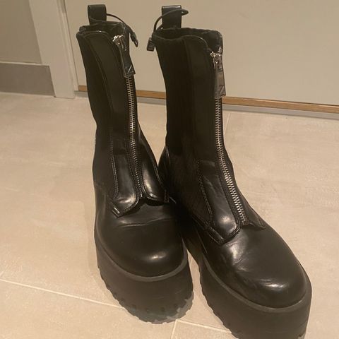 Superkule boots