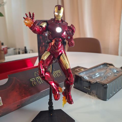 Iron Man 2 MK4 LED - ZD Toys - samlefigure