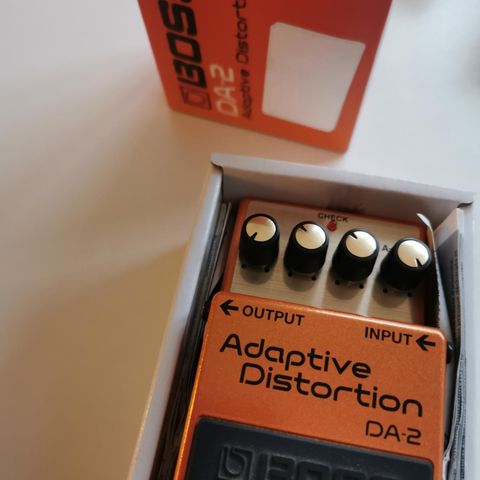 Boss DA-2 Adaptive Distortion