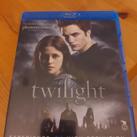 2 STK: Twilight, ripefri