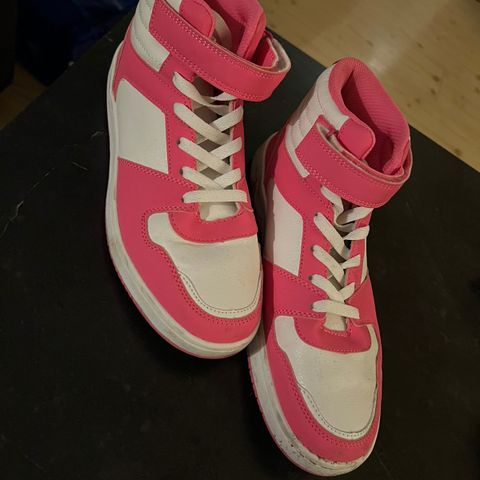 Høye sneakers