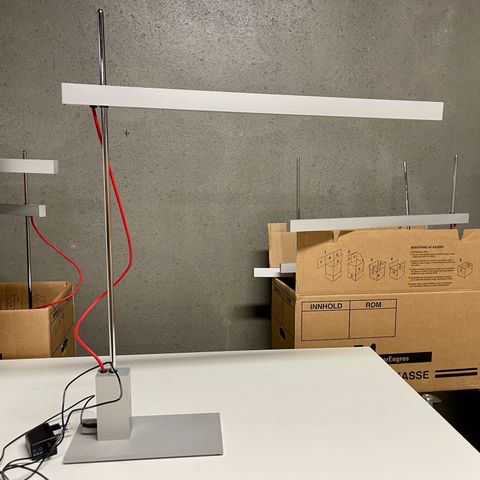 Stilige kontorlampe - bordlampe