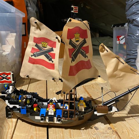 Lego piratskip