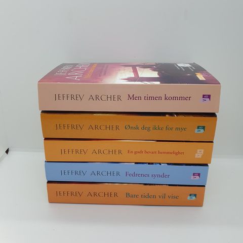 Bok 1-4 + 6 Clifton-Krøniken - Jeffrey Archer