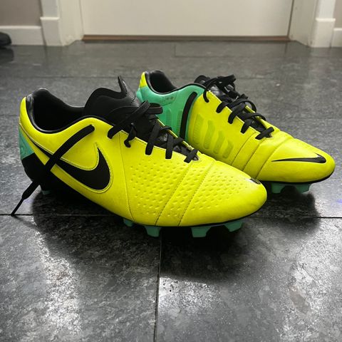 Nike CTR360 Maestri III