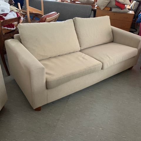 Sofagruppe matchende 2 og 3 seter sofa. Nyrenset