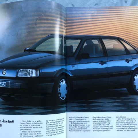 Bilbrosjyre av VW Passat 1989 modeller