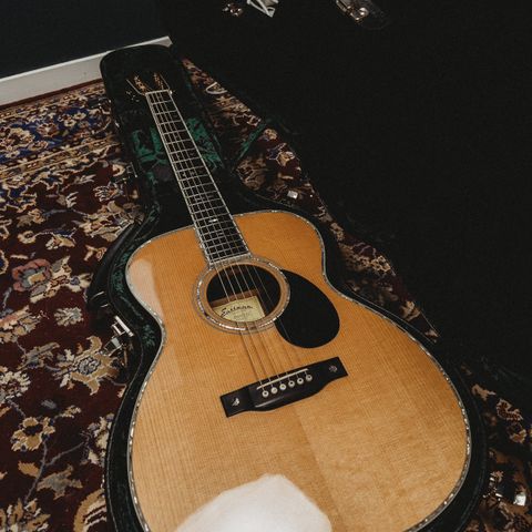 Eastman E40OM-TC  AAA Thermo Cured Adirondack