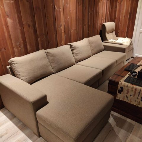 Stor sofa m/dobbel sjeselong og lenestol