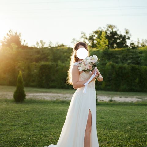 Nydelige brudekjole / ballkjole med slør - Tamina by Anna Sposa (M/L)