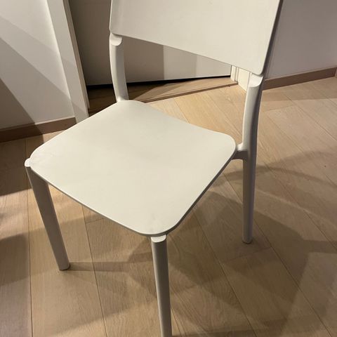 Hvit stol