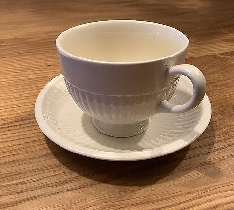 Wedgwood Edme kaffekopp med skål