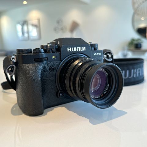 Fujifilm X-T4  kamerahus i sort