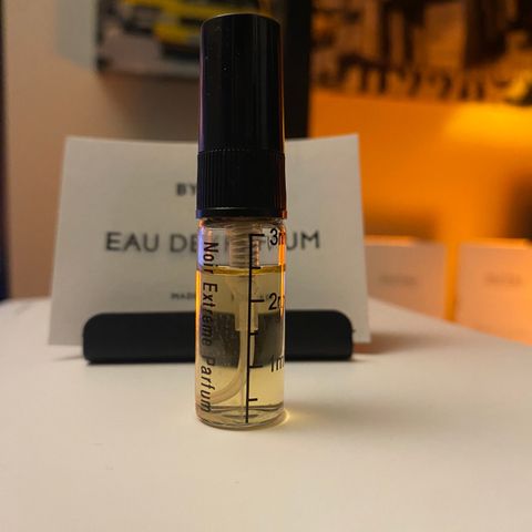 Tom Ford Noir Extreme Parfum 2.5ml parfyme prøve