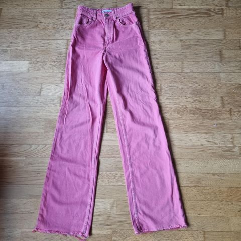 Rosa jeans fra Zara str. 34