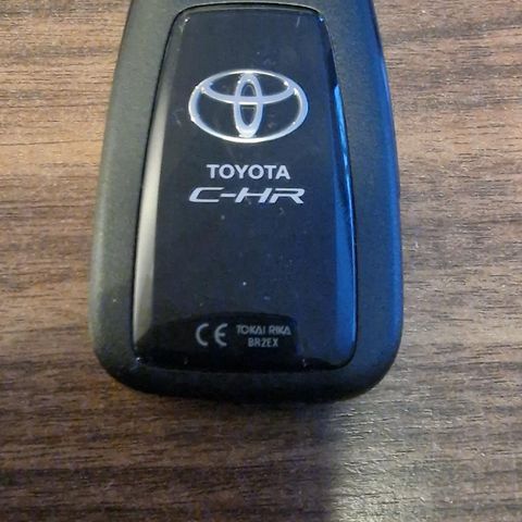 Toyota c-hr nøkkel/fjernkontroll