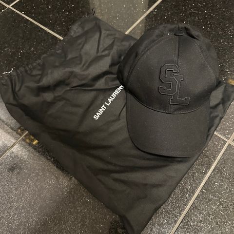 YSL CASQUETTE NOIR (Sort)