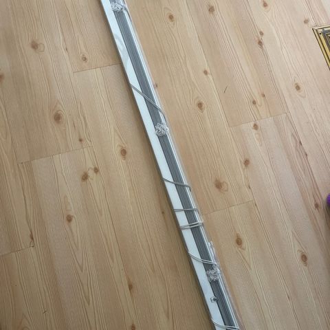 Persienner metall i hvit 110cm