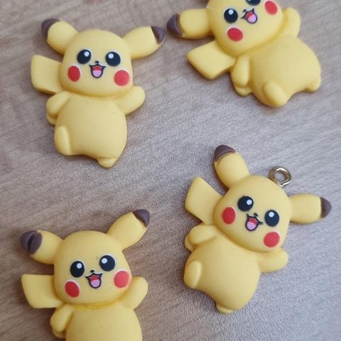 Pikachu charms, flere ulike