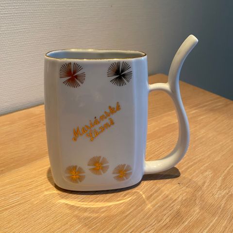 Vintage sipping cup Marianske Lazne porselen 1940’s ?